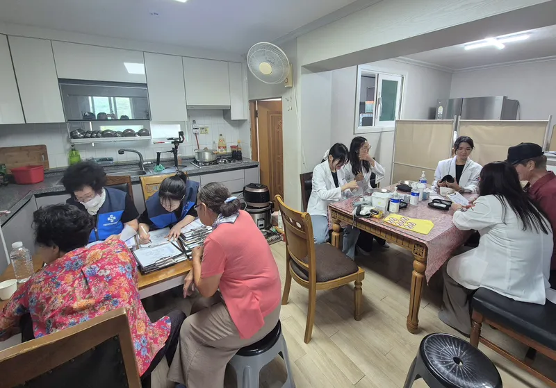 시니어의료진 농촌 의료활력단 · 경기 안성 사진 3