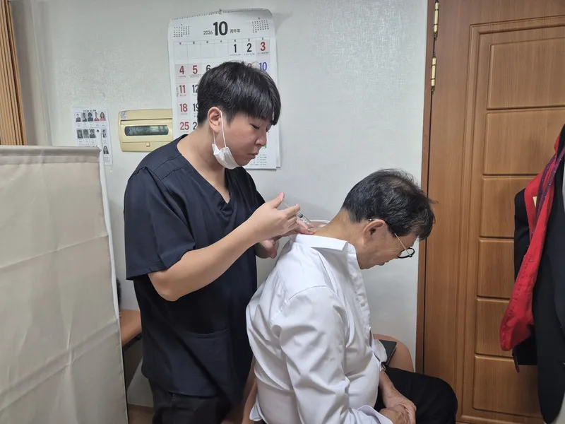 강원도 수해피해지역 의료봉사 · 한방 진료 사진 7