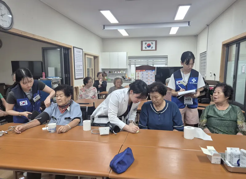 찾아가는 간호돌봄 봉사 사진 1