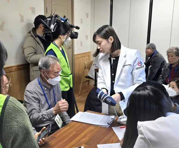 충주댐 주변 마을 ‘K-water 의료사랑방’ 무료 진료 사진 2
